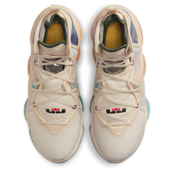 Nike LeBron 19